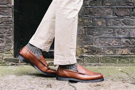 socks with loafers colors.